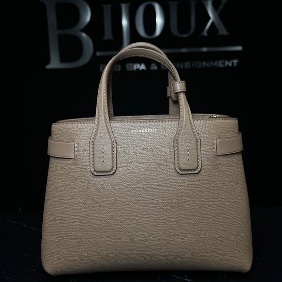 Small Beige Banner Tote - Picture 4 of 11